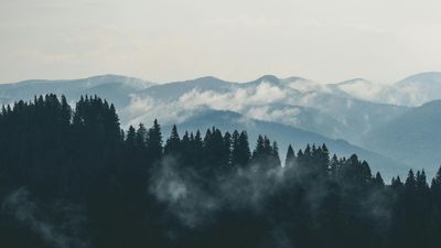 Cloudly mountain range by Lakewood, CO
